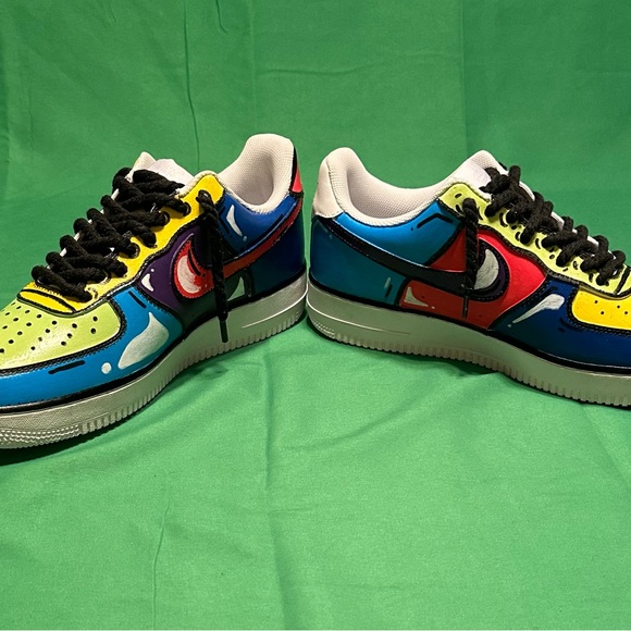 Nike - Picture 7 of 8